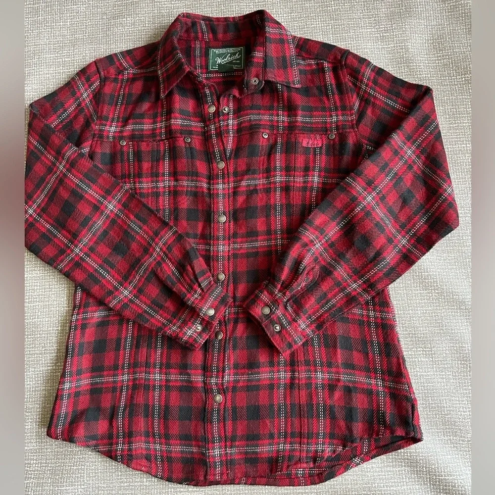 Woolrich Women’s Long sleeve Deep Ruby Plaid Soft Button Up Shirt size Small - Picture 1 of 12